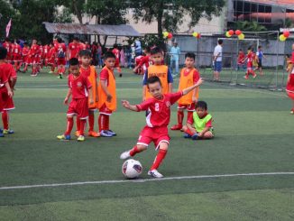 các lớp học bóng đá trẻ em Nam việt